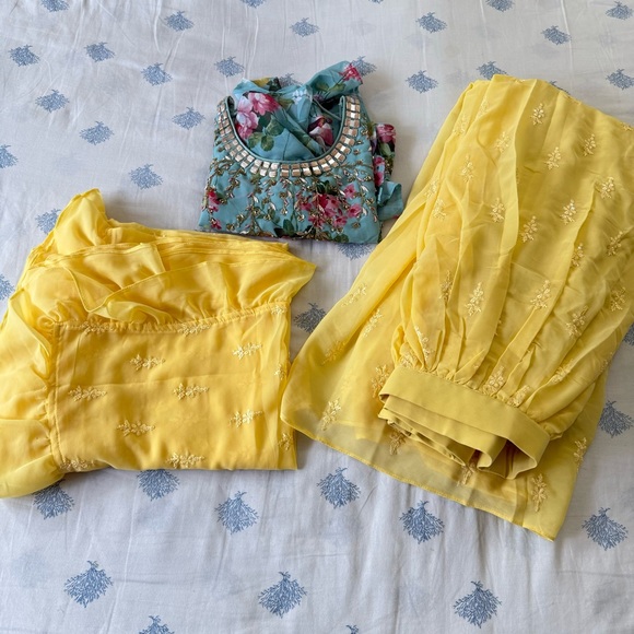 Women’s Lehenga. Haldi outfit Size L 3 piece suit chaniya choli - Picture 14 of 16